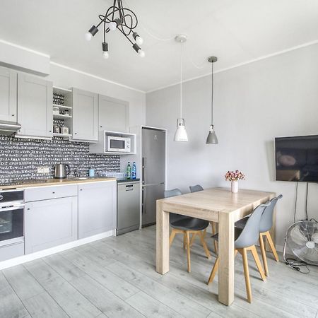 Gama Home Kondratowicza18 Варшава Екстер'єр фото